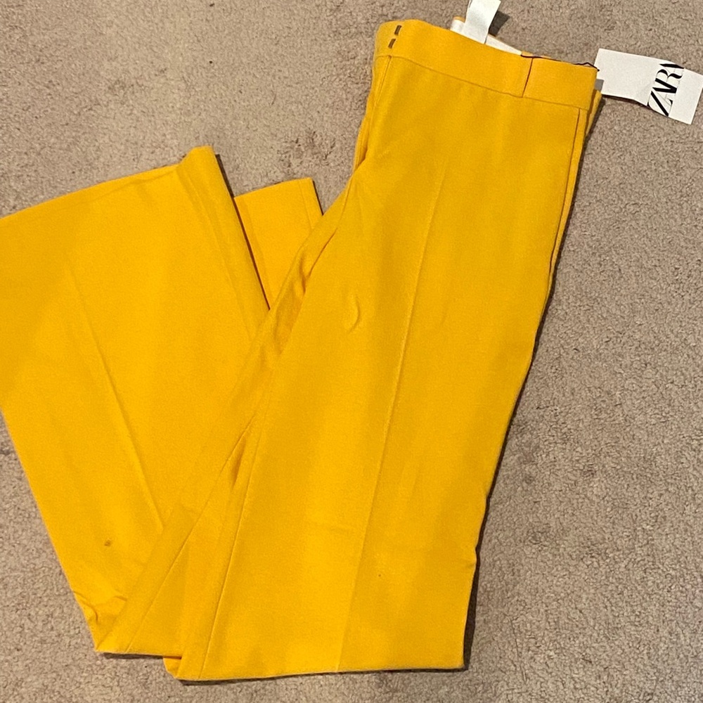 Zara Yellow Double-Breasted Women's Suit - Picture 9 of 11